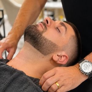 Taille de barbe pour homme au salon